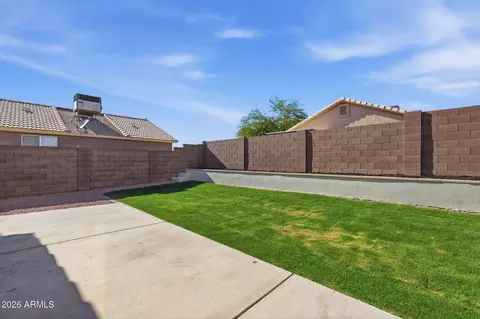 Exterior - 2052 W 20th Ave, Apache Junction, AZ 85120 photo 4 of 4