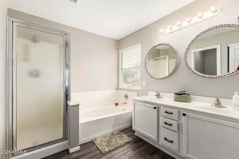 Bath - 1114 N Whipple Ct, Gilbert, AZ 85233 photo 1 of 1