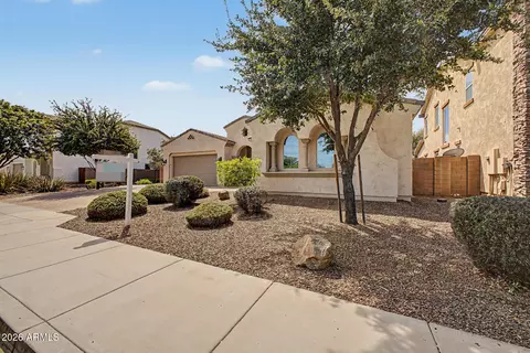 Exterior - 2937 E Longhorn Dr, Gilbert, AZ 85297 photo 1 of 9