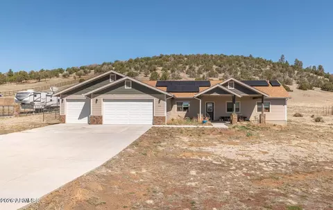 8951 Richfield Dr, Flagstaff, AZ 86004
