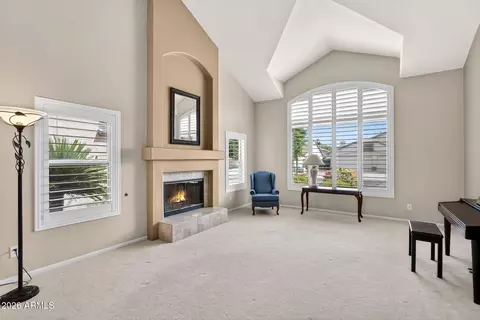 Living - 1002 E Betsy Ln, Gilbert, AZ 85296 photo 1 of 6