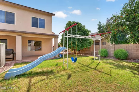 Exterior - 1002 E Betsy Ln, Gilbert, AZ 85296 photo 10 of 13