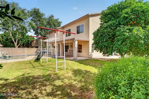 Exterior - 1002 E Betsy Ln, Gilbert, AZ 85296 photo 11 of 13
