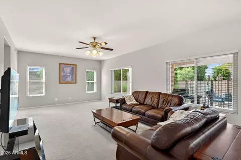 Living - 1002 E Betsy Ln, Gilbert, AZ 85296 photo 6 of 6
