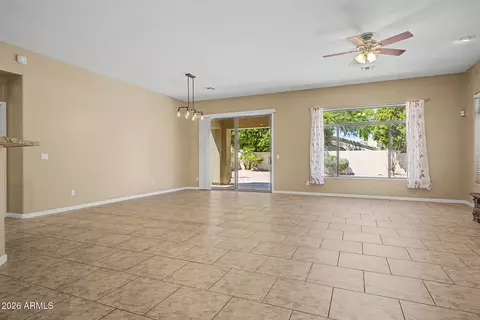 Living - 2018 E Beautiful Ln, Phoenix, AZ 85042 photo 3 of 8
