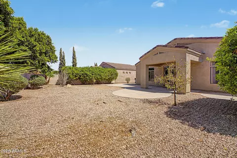 Exterior - 2018 E Beautiful Ln, Phoenix, AZ 85042 photo 3 of 5