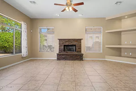 Living - 2018 E Beautiful Ln, Phoenix, AZ 85042 photo 1 of 8