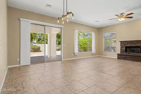 Living - 2018 E Beautiful Ln, Phoenix, AZ 85042 photo 2 of 8