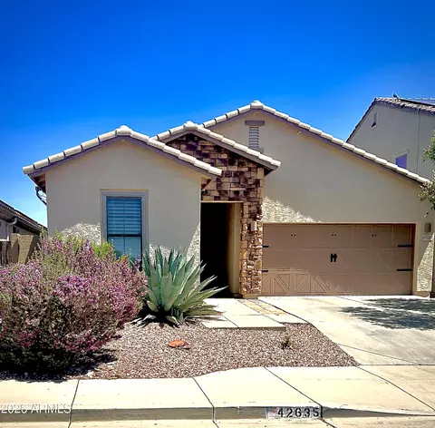 42635 N 43 Dr, New River, AZ 85087