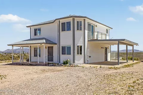 460 N Papago Pl, Tombstone, AZ 85638