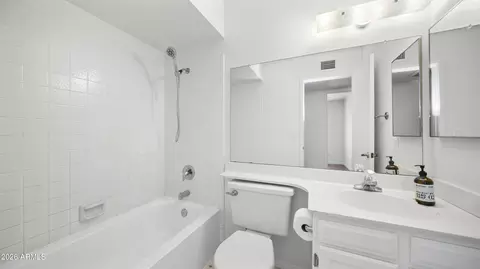Bath - 3420 E Dragoon Ave, Mesa, AZ 85204 photo 2 of 2