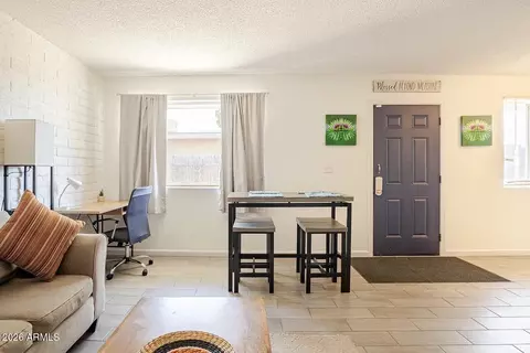 7031 N 80th Ave, Glendale, AZ 85303