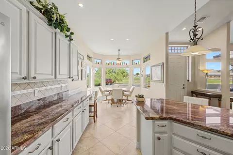 Kitchen - 11539 E Nell Ave, Mesa, AZ 85209 photo 4 of 4