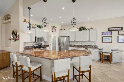 Kitchen - 11539 E Nell Ave, Mesa, AZ 85209 photo 3 of 4