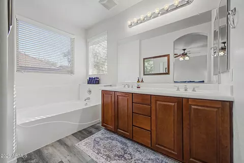 Bath - 4331 E Cullumber St, Gilbert, AZ 85234 photo 2 of 4