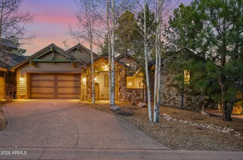 3832 S Timoteo Ln, Flagstaff, AZ 86005