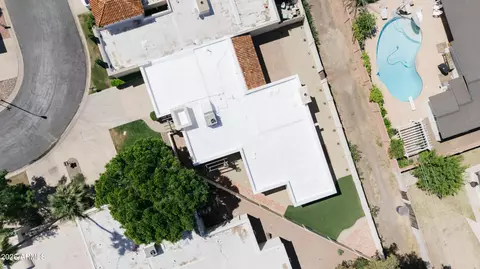 View/Area - 1002 W Solar Dr, Phoenix, AZ 85021 photo 10 of 14