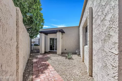 Exterior - 1002 W Solar Dr, Phoenix, AZ 85021 photo 6 of 9