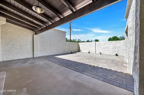Exterior - 1002 W Solar Dr, Phoenix, AZ 85021 photo 3 of 9