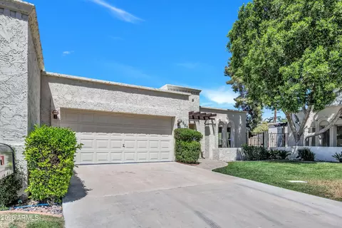 Exterior - 1002 W Solar Dr, Phoenix, AZ 85021 photo 1 of 9