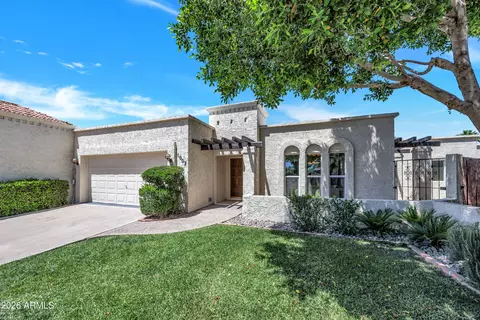 Exterior - 1002 W Solar Dr, Phoenix, AZ 85021 photo 2 of 9