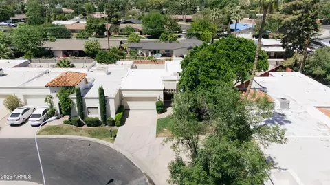 View/Area - 1002 W Solar Dr, Phoenix, AZ 85021 photo 1 of 14