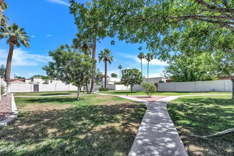 Exterior - 1002 W Solar Dr, Phoenix, AZ 85021 photo 8 of 9