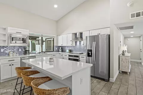Kitchen - 4345 E Carol Ann Ln, Phoenix, AZ 85032 photo 4 of 5
