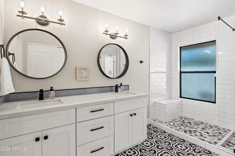 Bath - 4345 E Carol Ann Ln, Phoenix, AZ 85032 photo 1 of 5