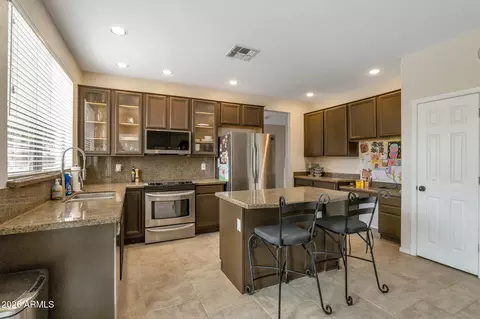 Kitchen - 315 E Glenhaven Dr, Phoenix, AZ 85048 photo 1 of 1
