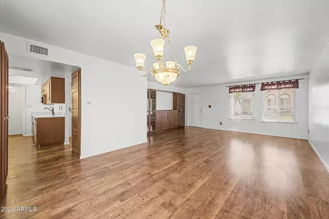 5873 E Thomas Rd, Scottsdale, AZ 85251