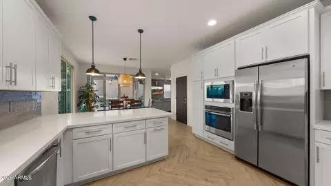 Kitchen - 4724 E Parkside Ln, Phoenix, AZ 85050 photo 2 of 2