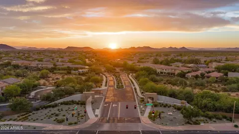 View/Area - 4724 E Parkside Ln, Phoenix, AZ 85050 photo 3 of 11