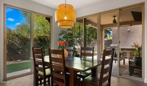 Dining - 4724 E Parkside Ln, Phoenix, AZ 85050 photo 2 of 2