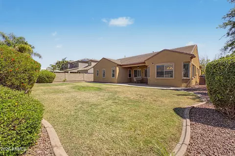 Exterior - 3006 E Muirfield St, Gilbert, AZ 85298 photo 5 of 6