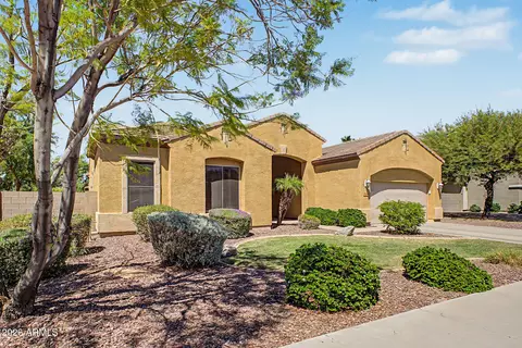 Exterior - 3006 E Muirfield St, Gilbert, AZ 85298 photo 3 of 6