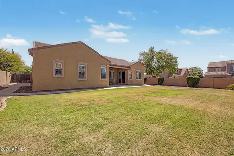 Exterior - 3006 E Muirfield St, Gilbert, AZ 85298 photo 6 of 6