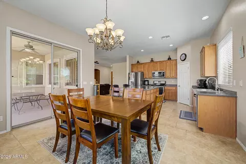 Dining - 3006 E Muirfield St, Gilbert, AZ 85298 photo 2 of 2