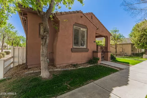 3041 E Camellia Dr, Gilbert, AZ 85296 photo 2