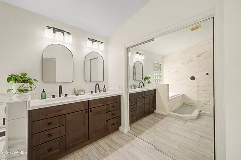 Bath - 4659 E Harwell St, Gilbert, AZ 85234 photo 3 of 4