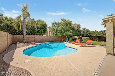 Exterior - 4659 E Harwell St, Gilbert, AZ 85234 photo 7 of 10