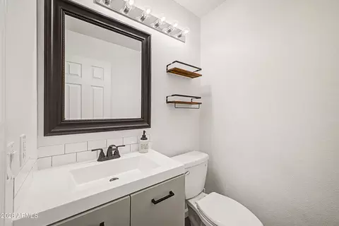 Bath - 4659 E Harwell St, Gilbert, AZ 85234 photo 1 of 4