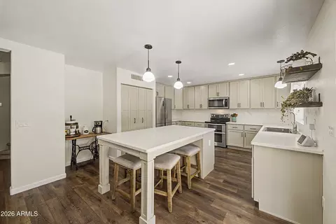 Kitchen - 4659 E Harwell St, Gilbert, AZ 85234 photo 4 of 5