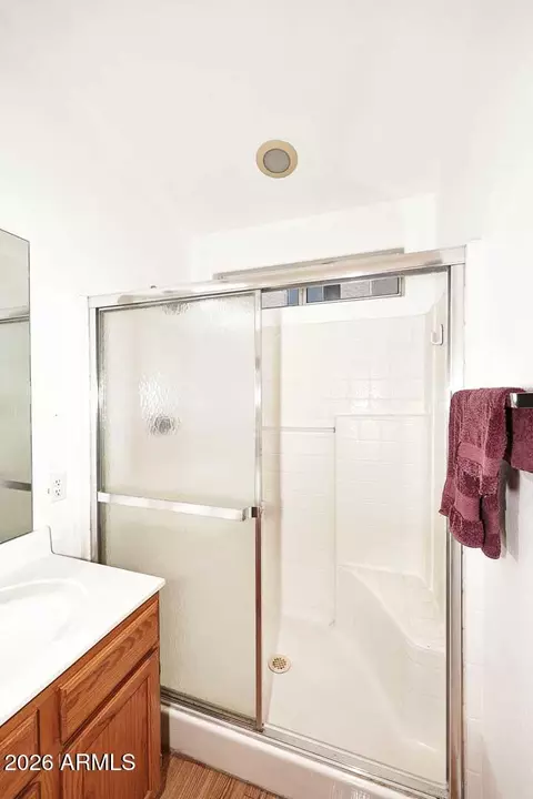 Bath - 17207 N 46th Pl, Phoenix, AZ 85032 photo 4 of 4