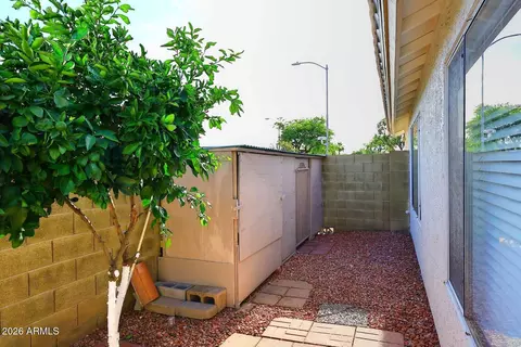 Exterior - 17207 N 46th Pl, Phoenix, AZ 85032 photo 7 of 10