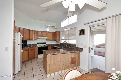 Kitchen - 17207 N 46th Pl, Phoenix, AZ 85032 photo 1 of 4