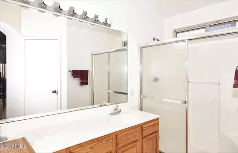 Bath - 17207 N 46th Pl, Phoenix, AZ 85032 photo 2 of 4