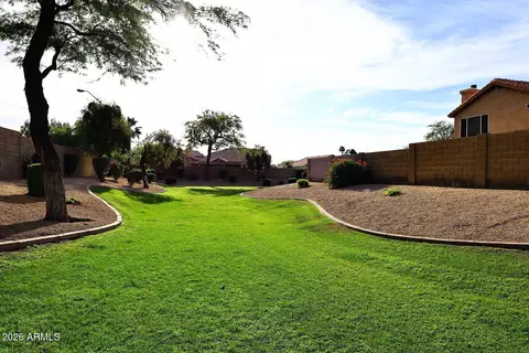 Exterior - 17207 N 46th Pl, Phoenix, AZ 85032 photo 9 of 10