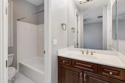 Bath - 2449 E Montecito Ave, Phoenix, AZ 85016 photo 1 of 2