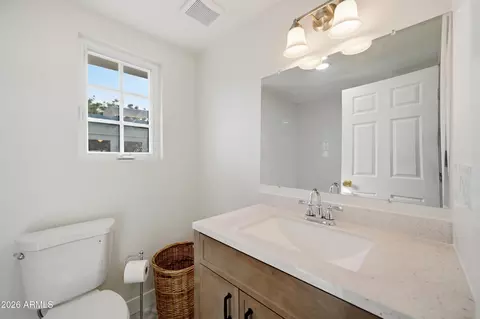 Bath - 929 W Turney Ave, Phoenix, AZ 85013 photo 4 of 4